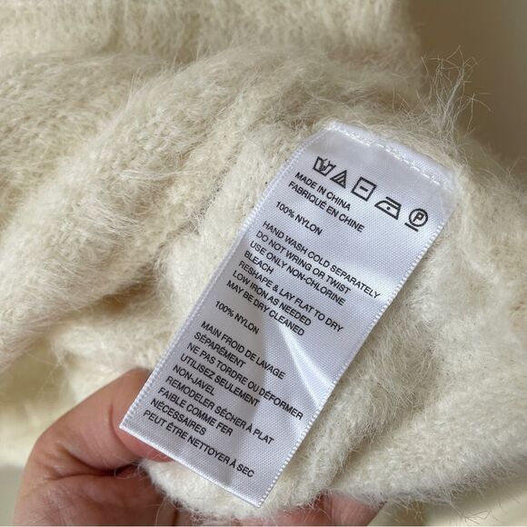 Urban Outfitters UO crop cream v neck fuzzy knit crop sweater with bell  sleeves - Picture 4 of 4